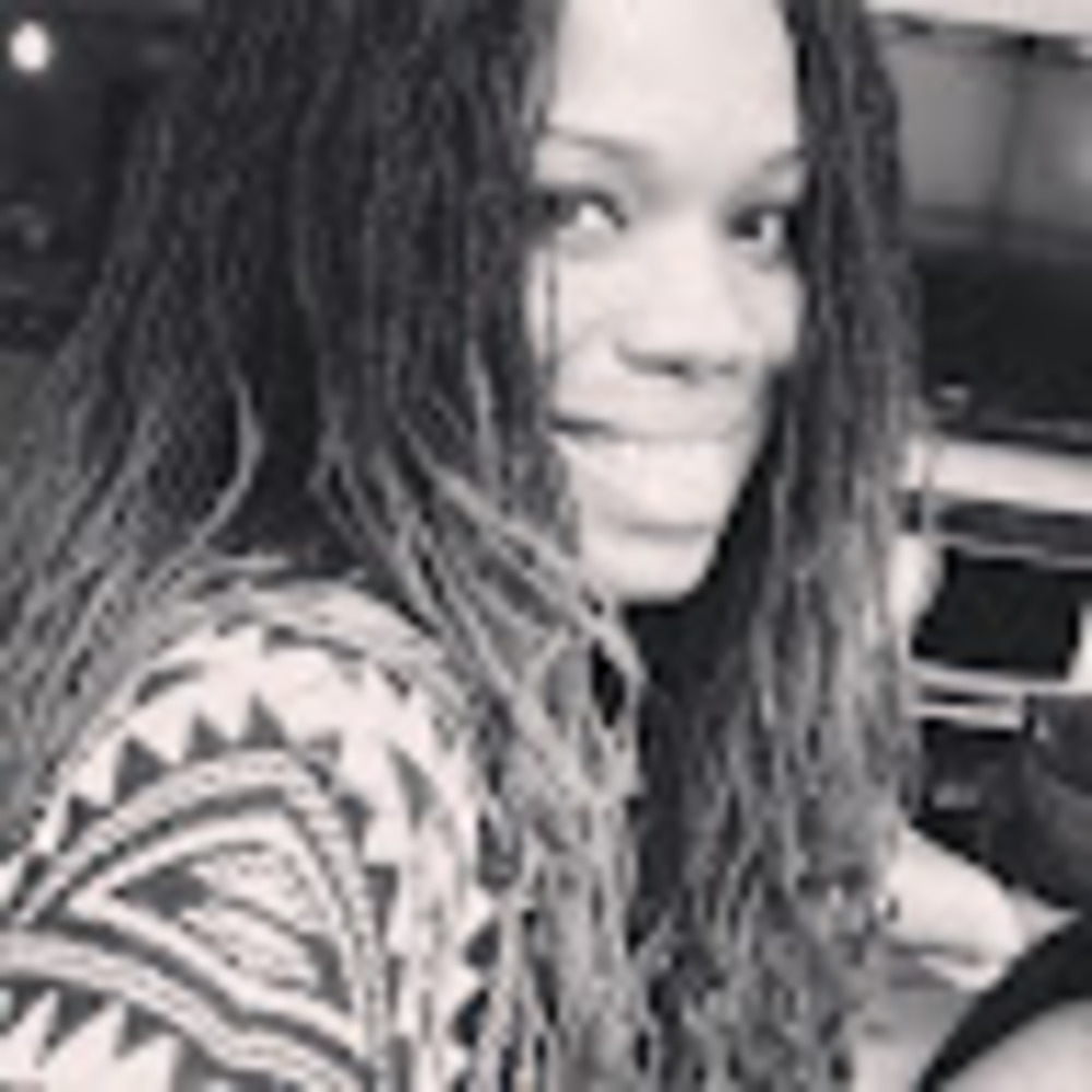 Meet your Posher, Aisha